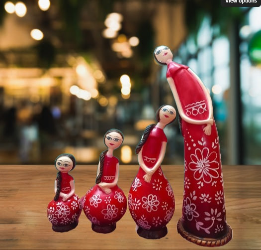Dancing dolls