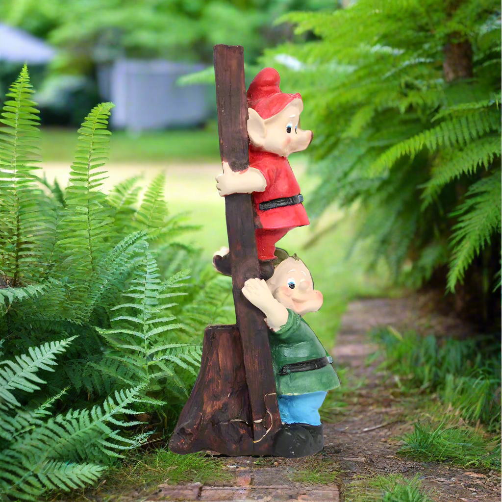 Gnome Twins on the Ladder
