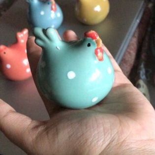 Ceramic hens decor