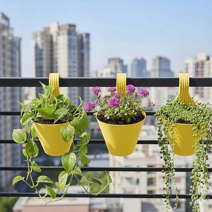 Hanging pots