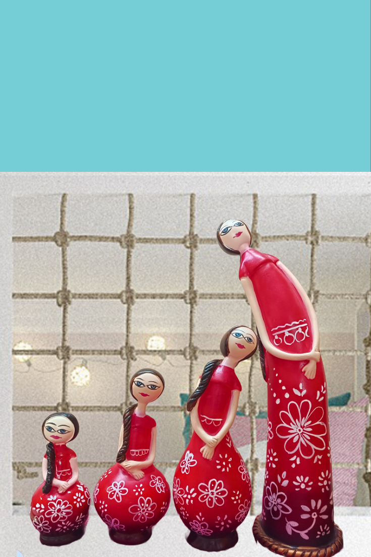 Dancing dolls -Set 0f 4