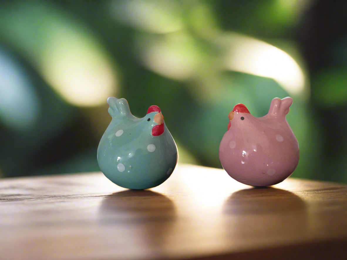 Ceramic hens decor