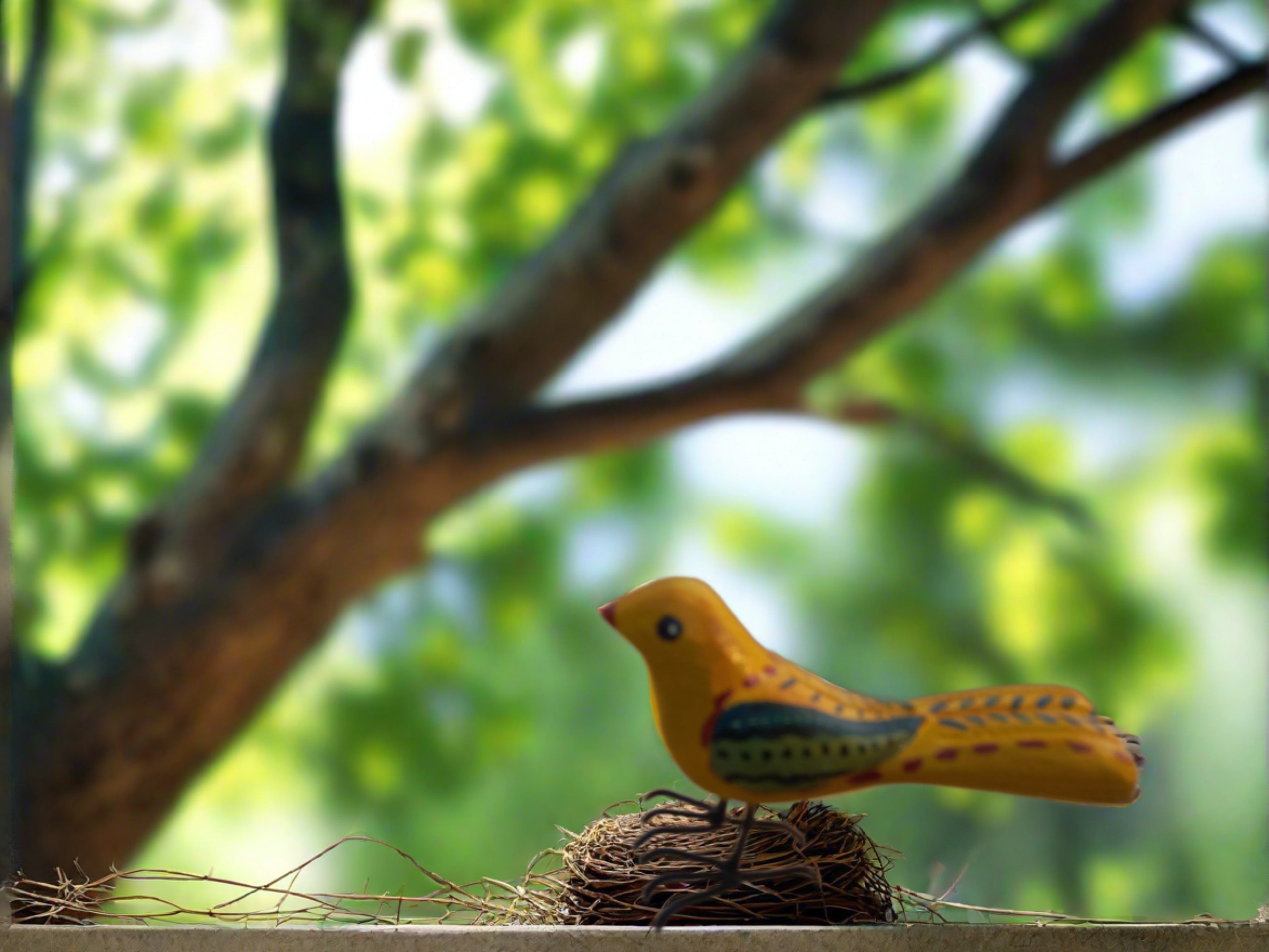 Birds handpainted on wood (set of 2)