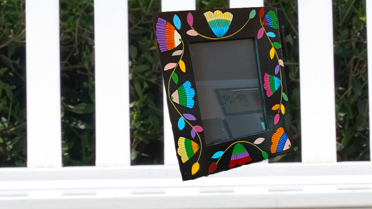 Handpainted photo frames