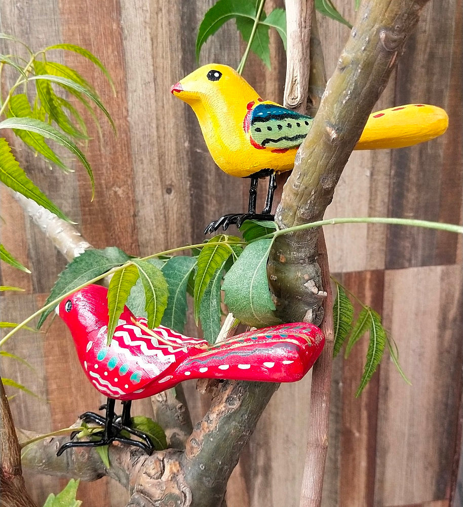 Birds handpainted on wood (set of 2)