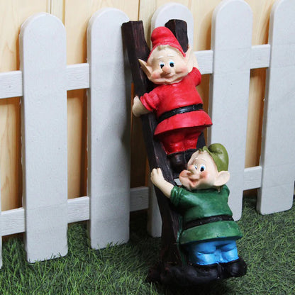 Gnome Twins on the Ladder